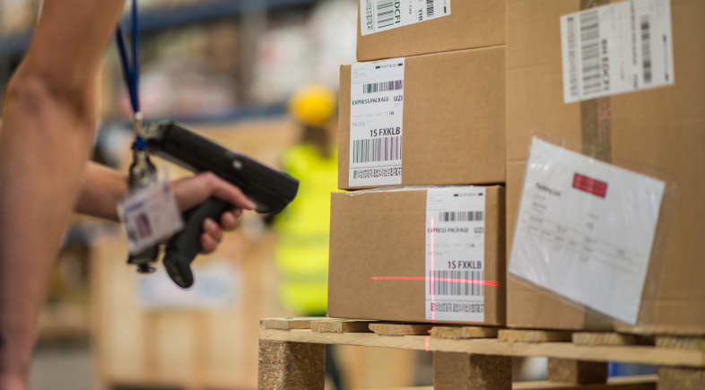 12-premium-hang-tag-mock-ups-824x542 1